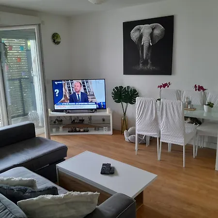 Apparemment Dans Maisons-Alfort